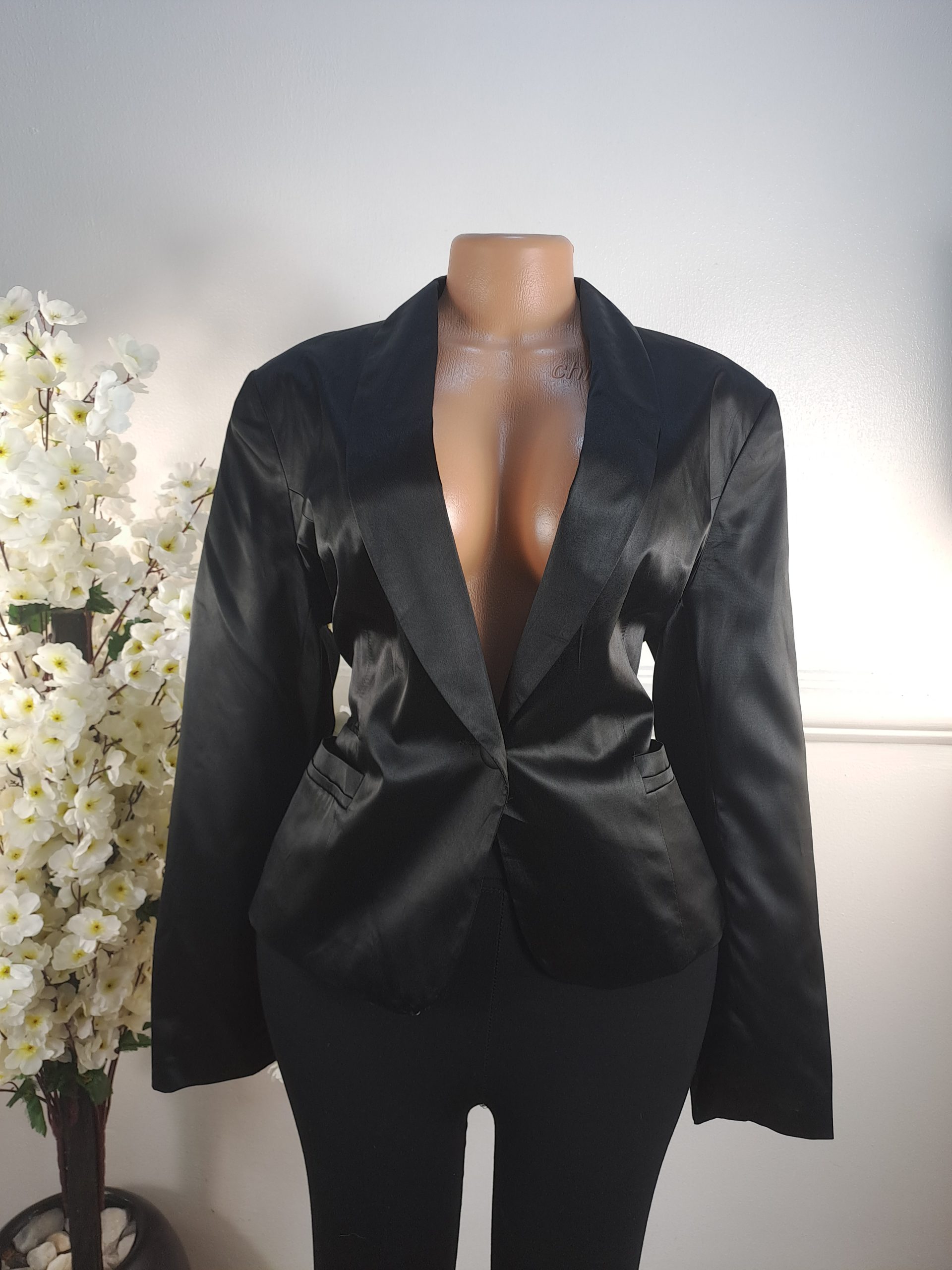 ATMOSPHERE UK SIZE 14 [LENGHT 23 INCHES]