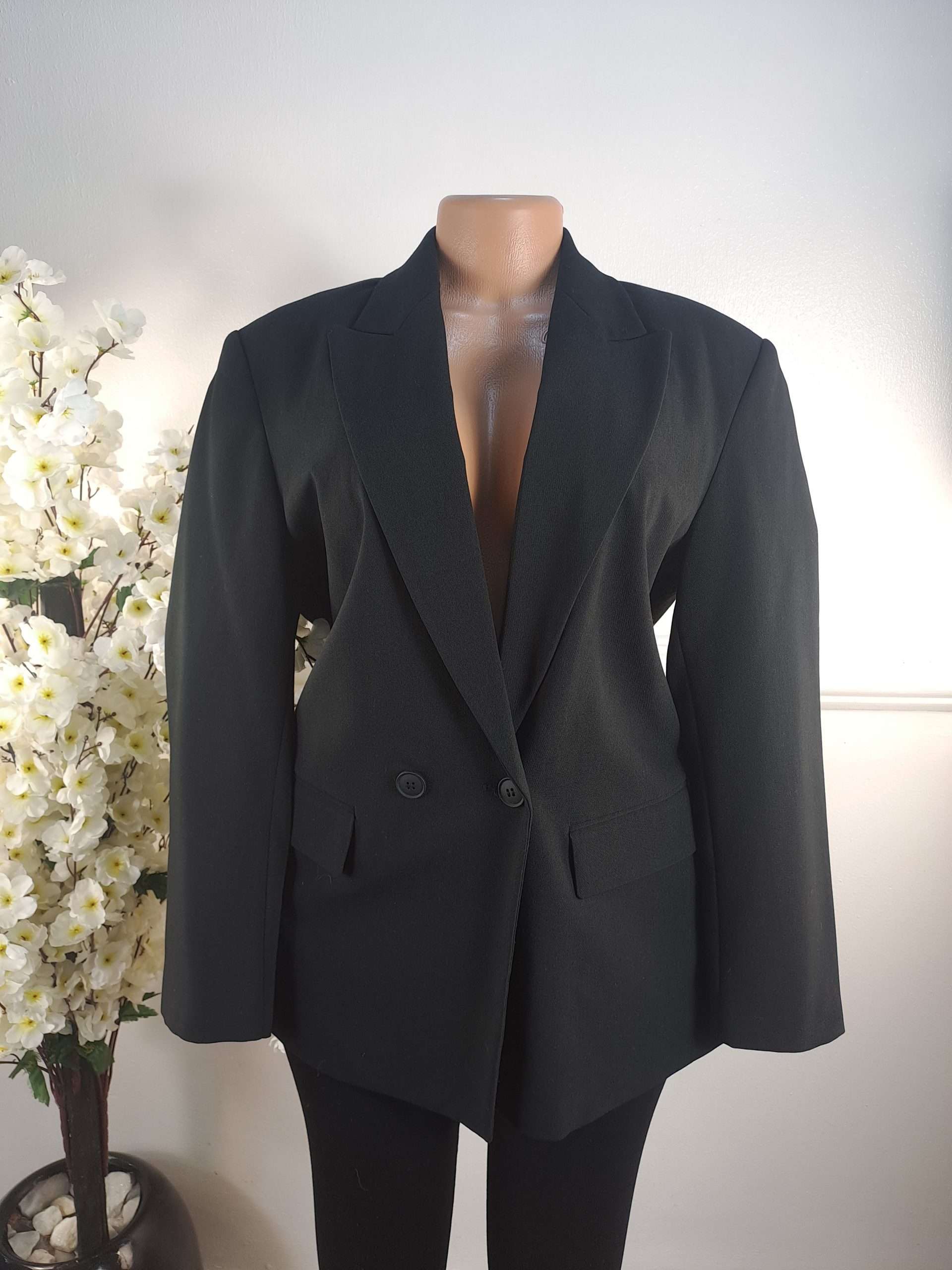 ZARA UK SIZE 14 [LENGHT 29 INCHES]