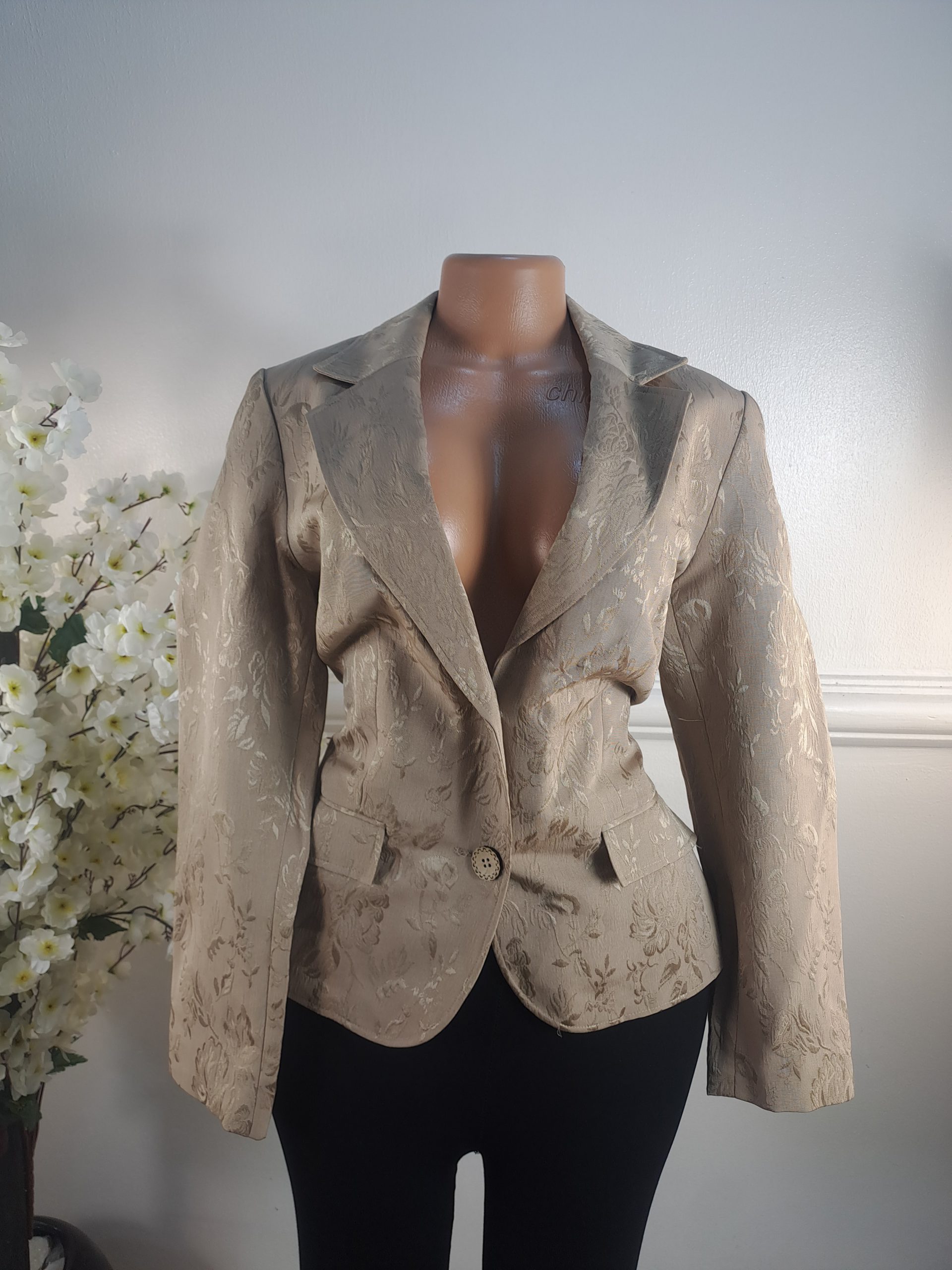 ANNE WEYBURN UK SIZE 16 [LENGHT 24 INCHES]