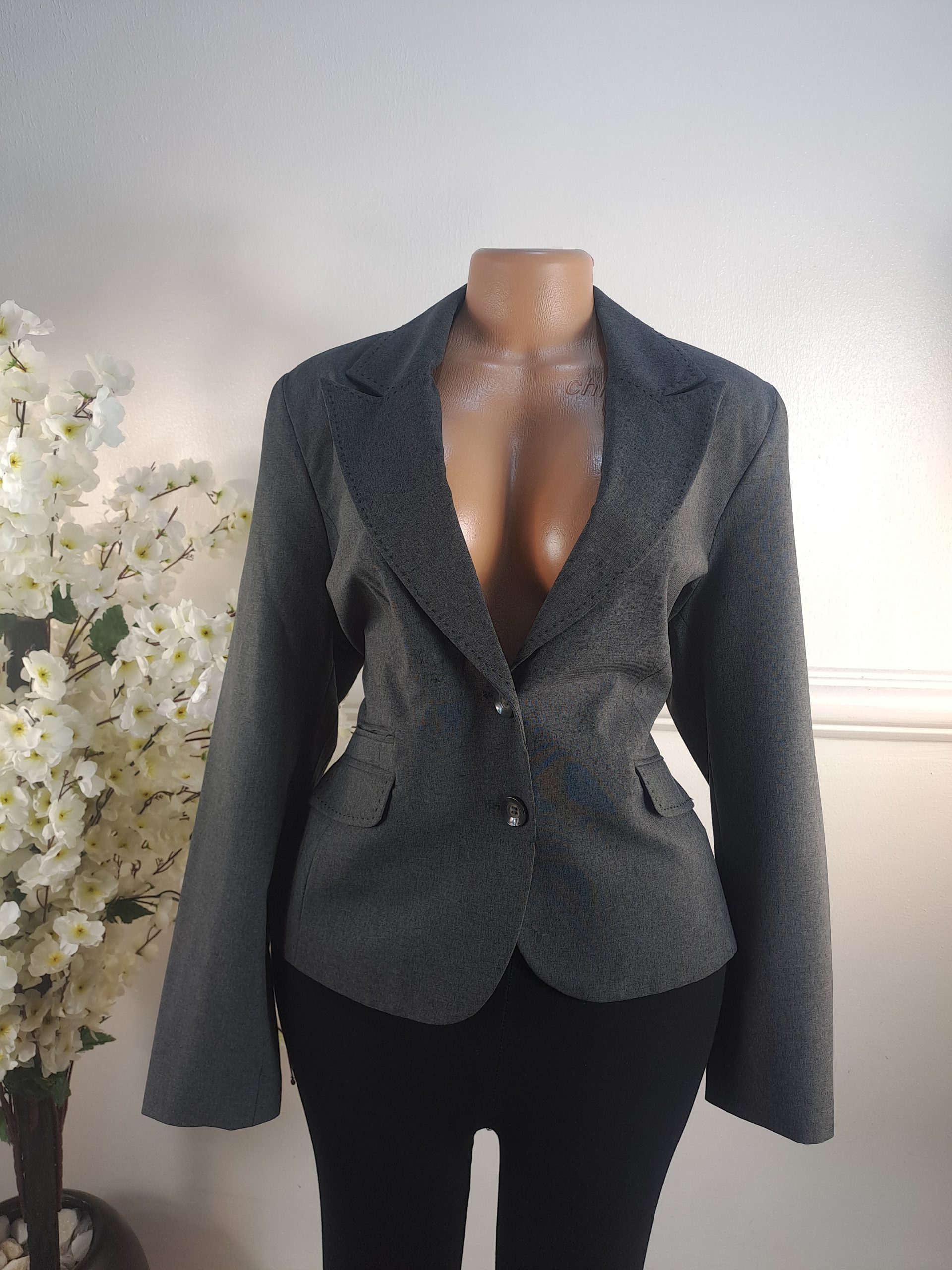 AMARATO UK SIZE 16 [LENGHT 25 INCHES]