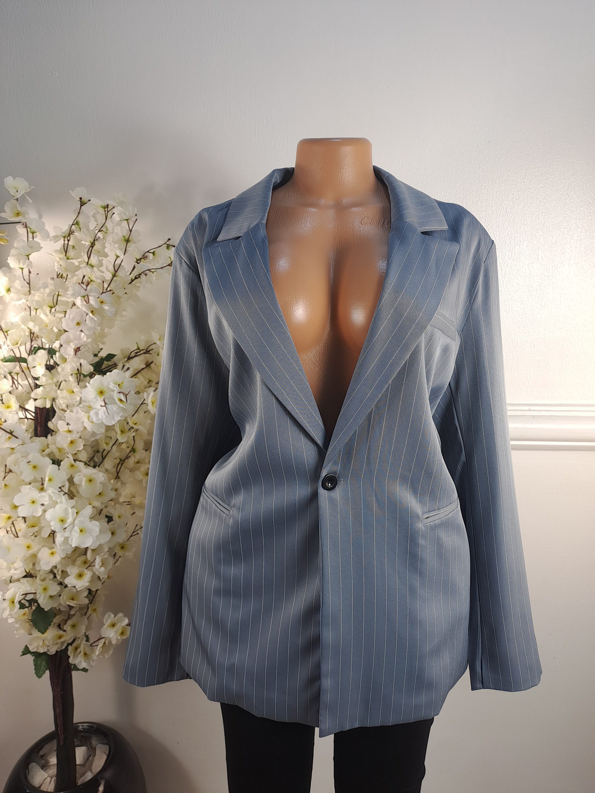 PRETTYLITTLETHING UK SIZE 20 [LENGHT 31 INCHES]