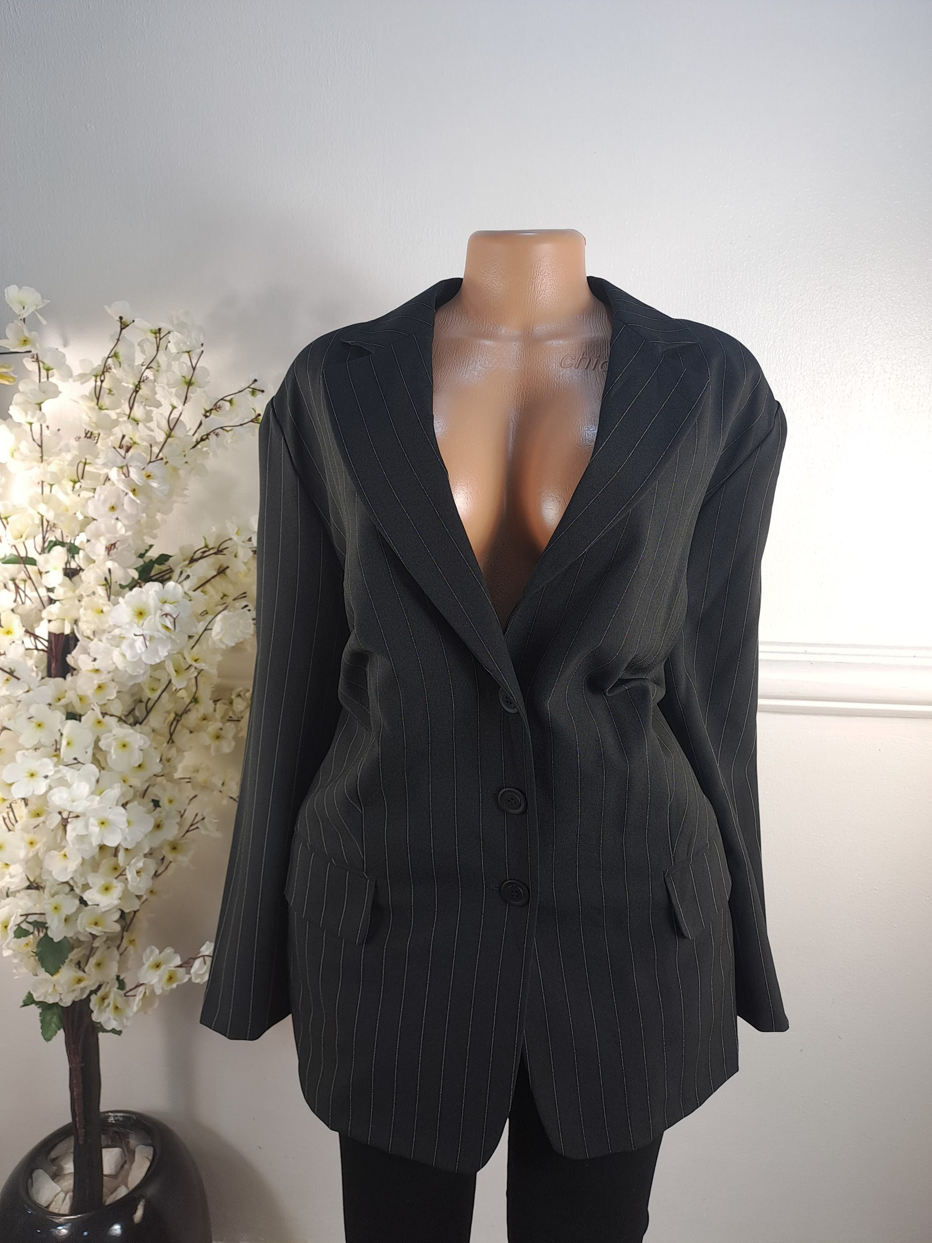 BLAZERS UK SIZE 22 [LENGHT 36 INCHES]