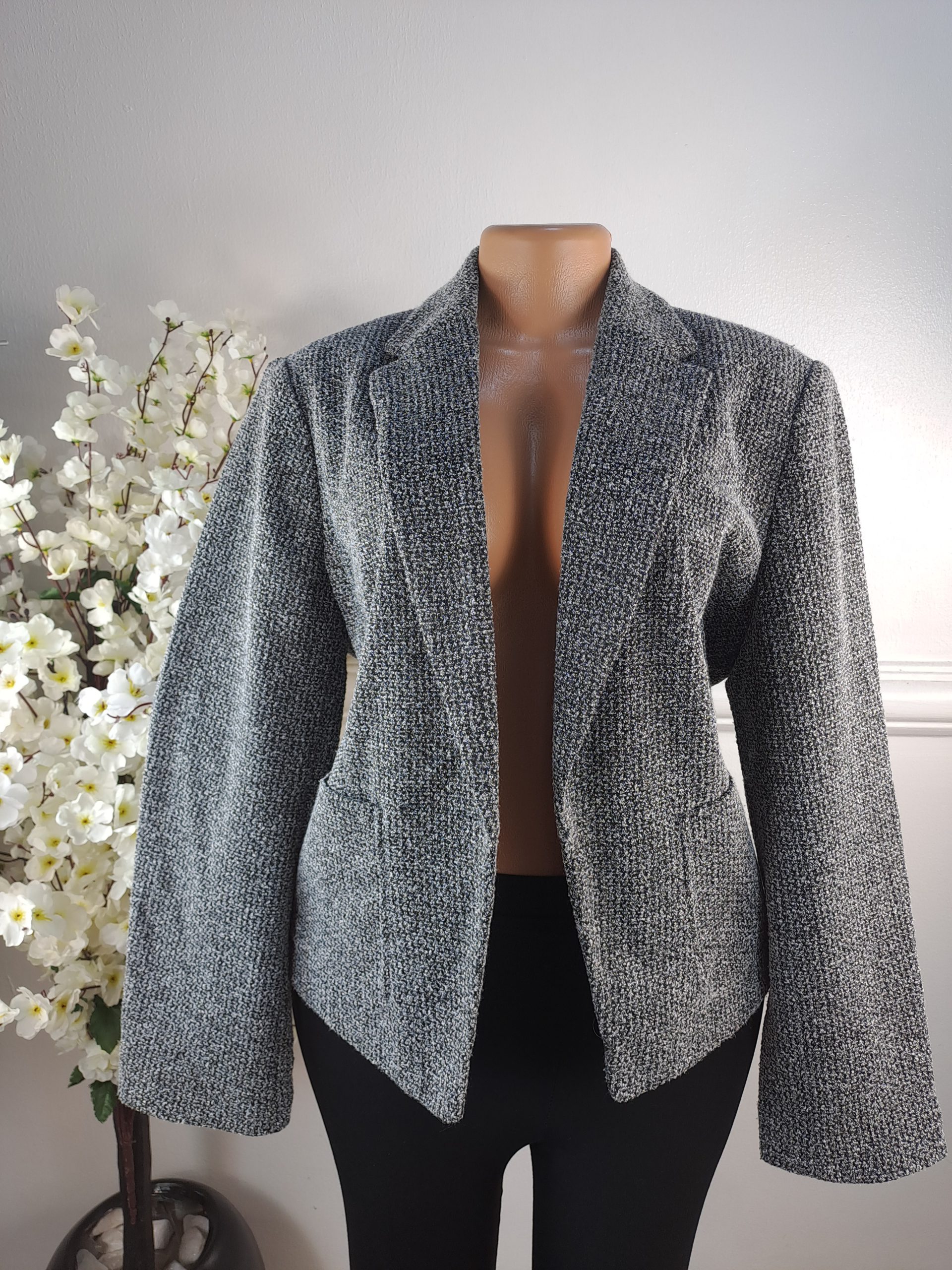 TU WOMAN UK SIZE 16 [LENGHT 25 INCHES]