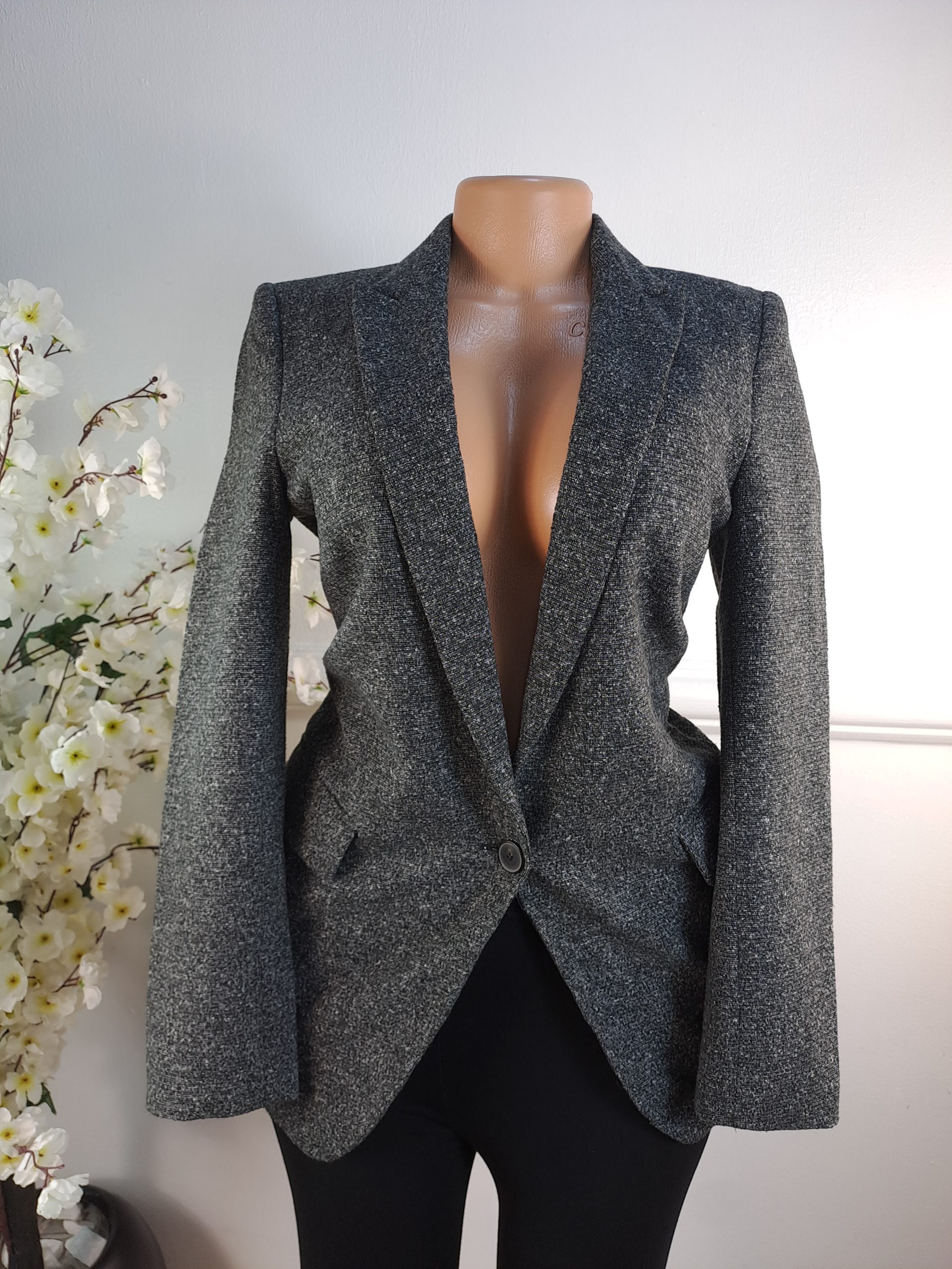 ZARA WOMAN UK SIZE 8 [LENGHT 29 INCHES]